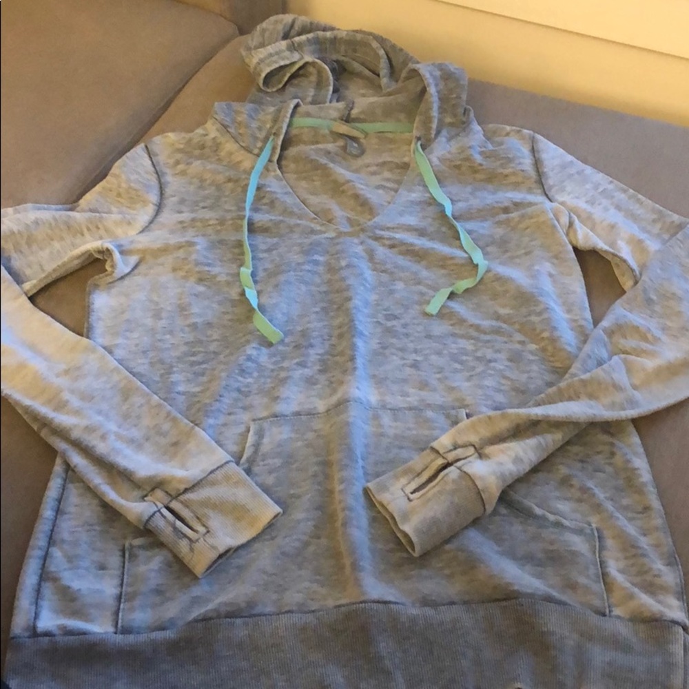 Lightweight hoodie with thumb holes